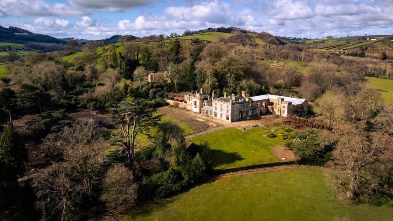 Llanerchydol Hall *